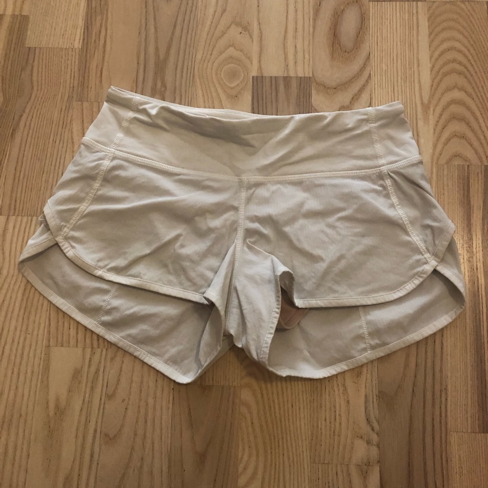 NWOT size 2 white Speed Up shorts 2.5”